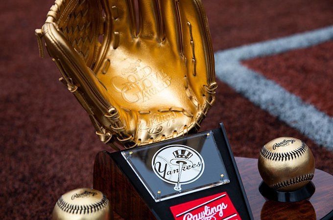 Vance Albitz Named 2008 Collegiate Rawlings Gold Glove Award Winner - UC  San Diego