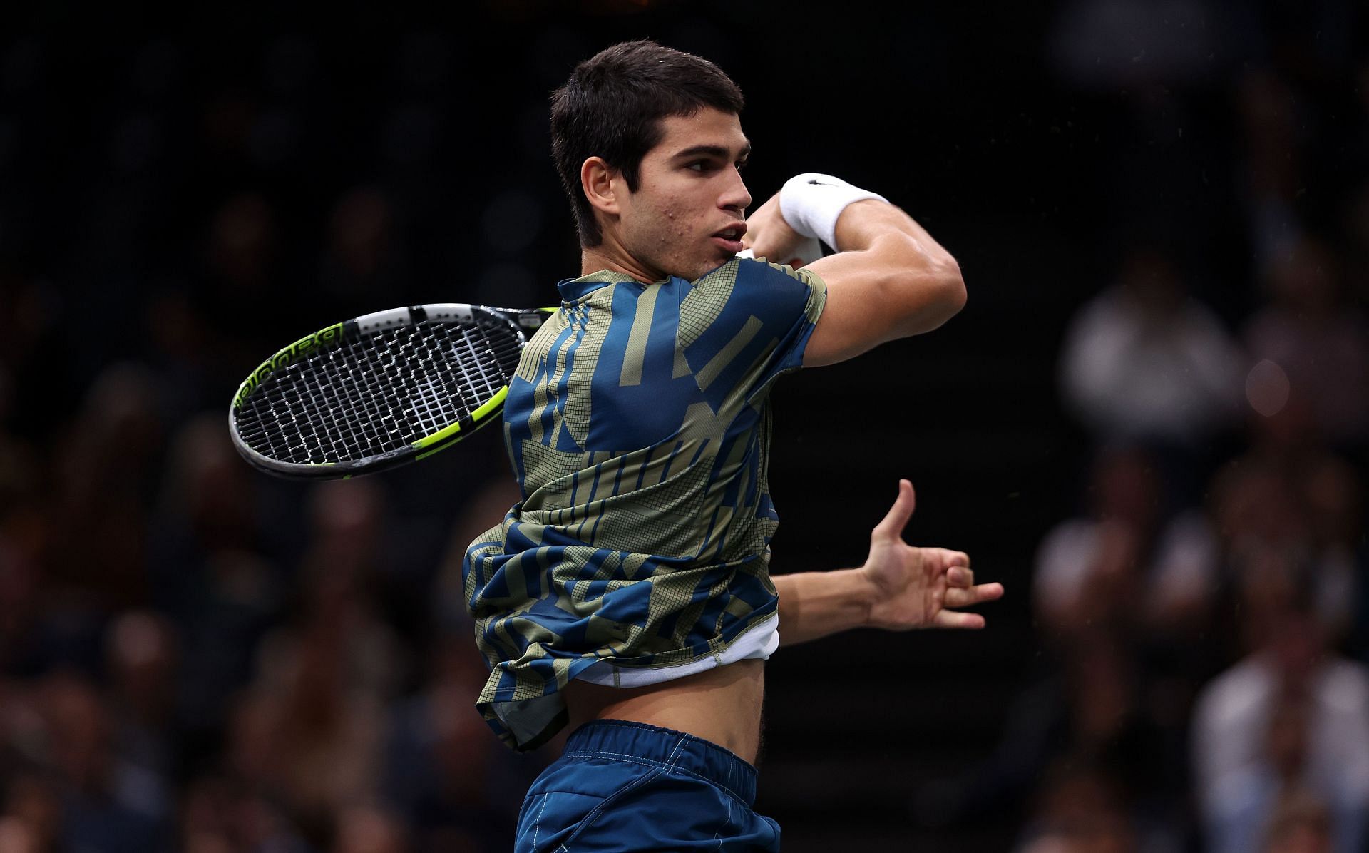 Carlos Alcaraz in action at the 2022 Paris Masters.