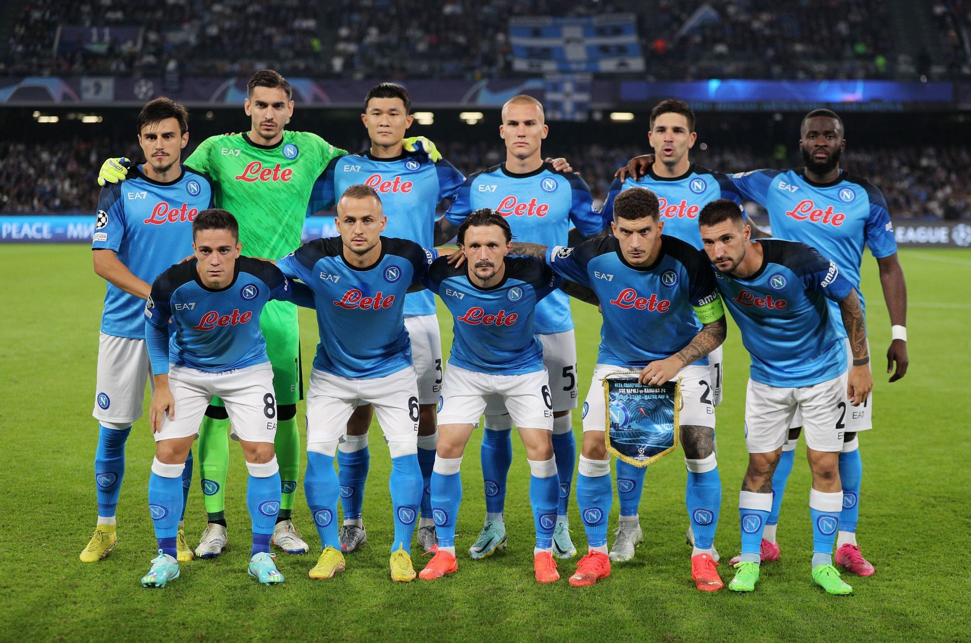 Napoli against Rangers FC in Group A