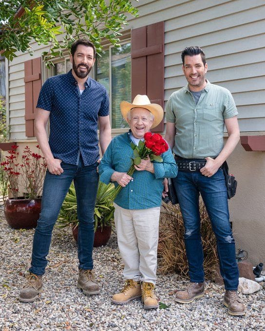 "So sad he's gone" Fans emotional as actor Leslie Jordan appeared in