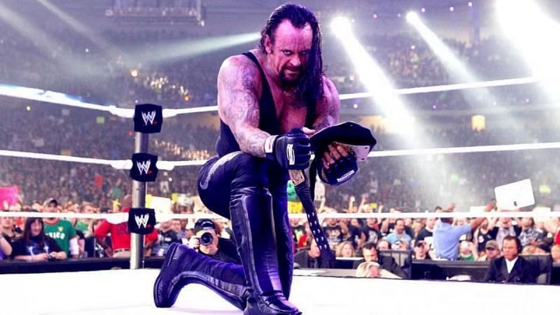 The Undertaker defeated Batista at WrestleMania 23