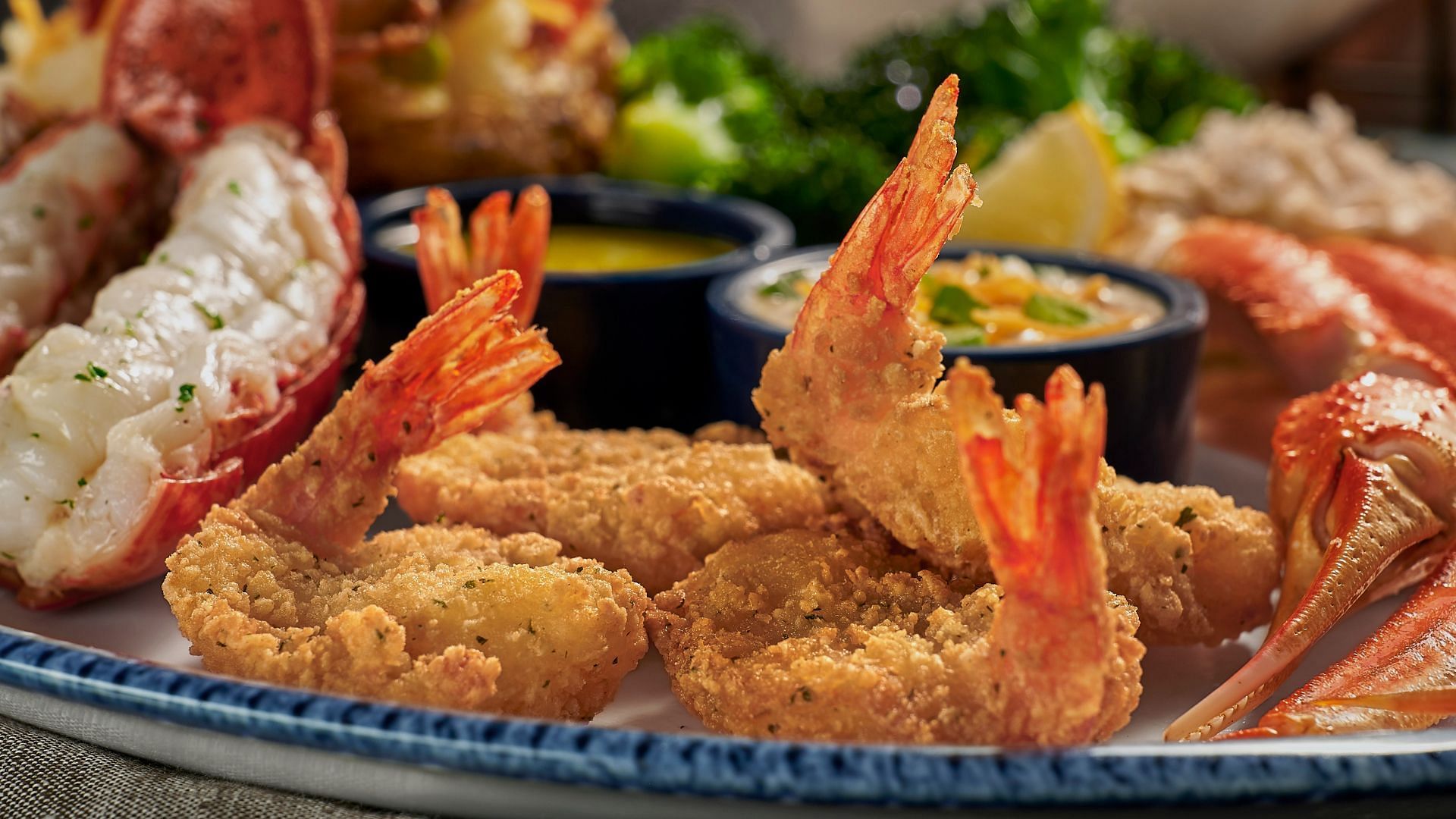promotional image for Cheddar Bay Shrimps (Image via Red Lobsters)