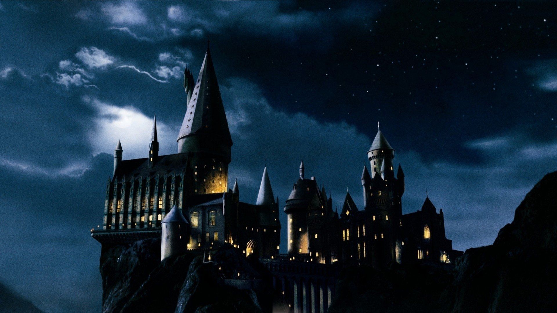 Hogwarts (Image via Warner Bros.)
