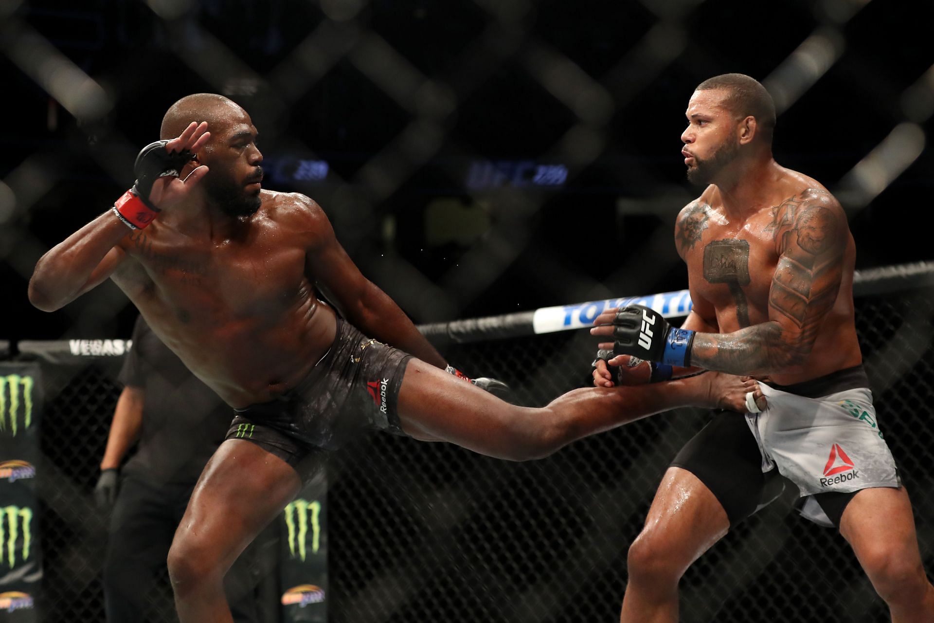 Jon Jones didn&#039;t exactly look great in his 2019 win over Thiago Santos