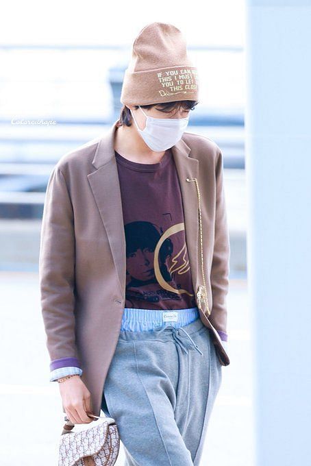 BTS Army remembers J-Hope's hottest airport outfit two years later