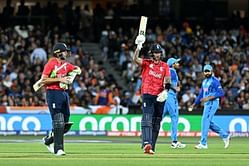 एलेक्स हेल्स और जोस बटलर के तूफ़ान में उड़ी भारतीय टीम, इंग्लैंड ने T20 World Cup के सेमीफाइनल में बुरी तरह हराया