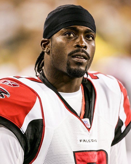 Former NFL star Michael Vick set to suit up in a new league