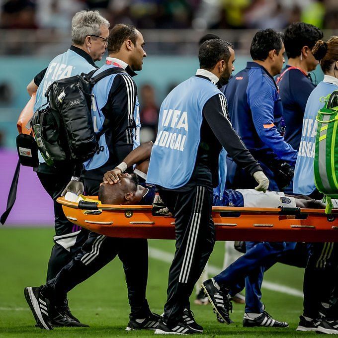 Breaking: FIFA World Cup Golden Boot Leader Enner Valencia Stretchered ...