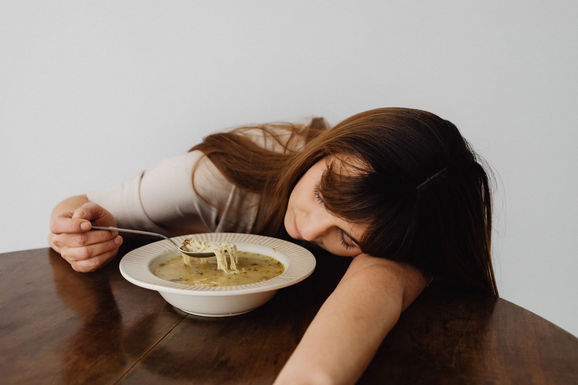 Eating habits significantly change when you have depression. (Pexels/Karolina Grabowska)