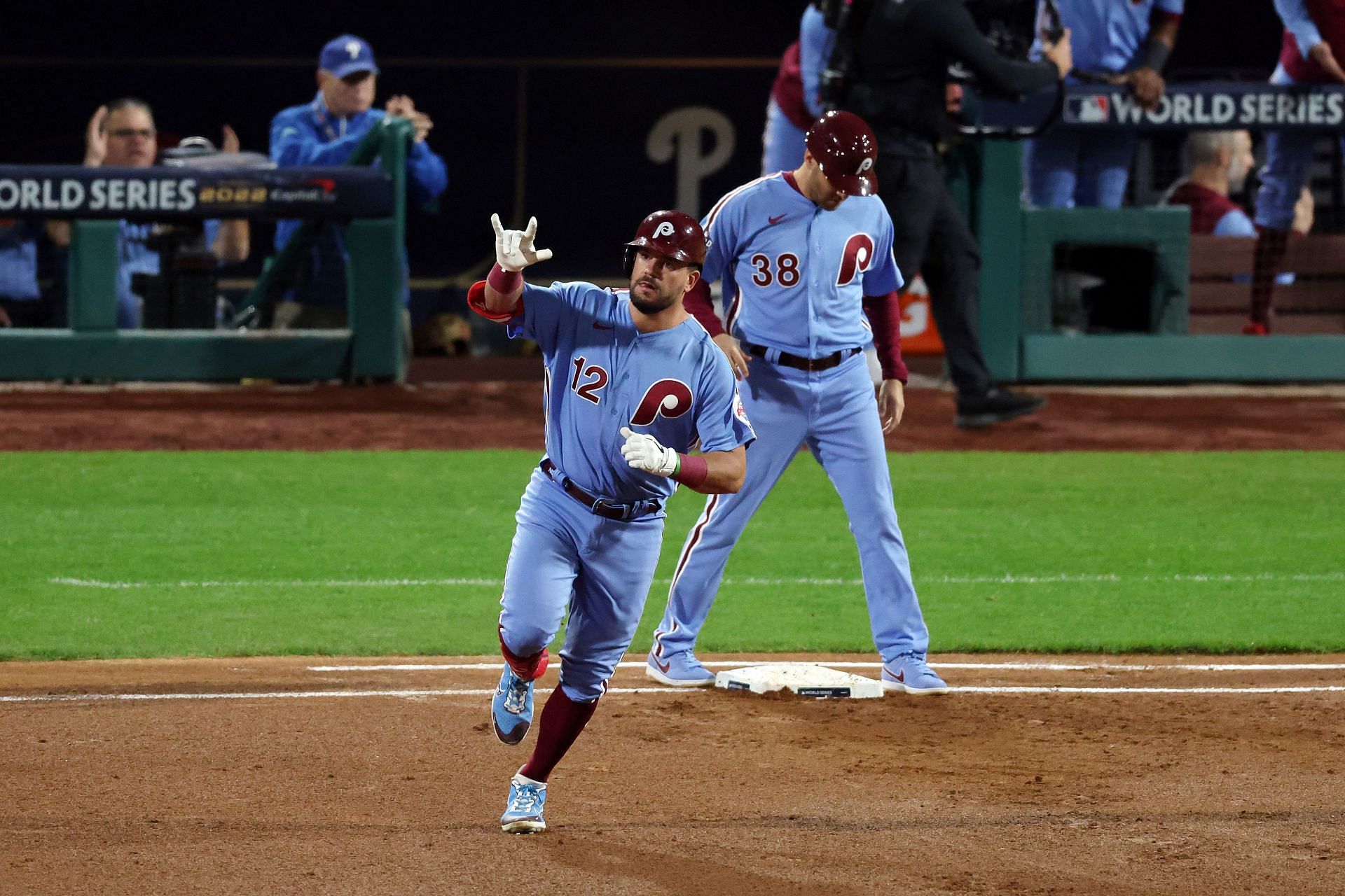 Philadelphia Phillies fans erupt as Kyle Schwarber hits leadoff homer