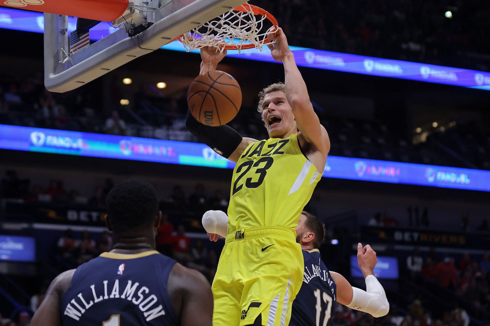 Lauri Markkanen's best stretch in the NBA could be halted with a right knee contusion.