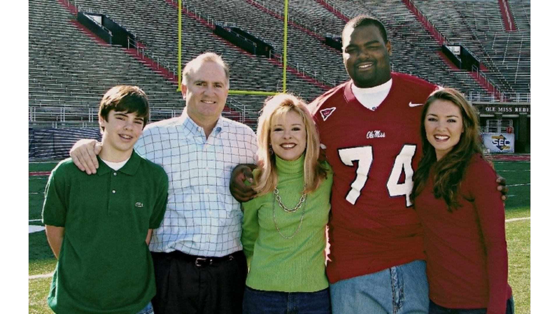 The complete Tuohy family (image via Johanesen Krause)