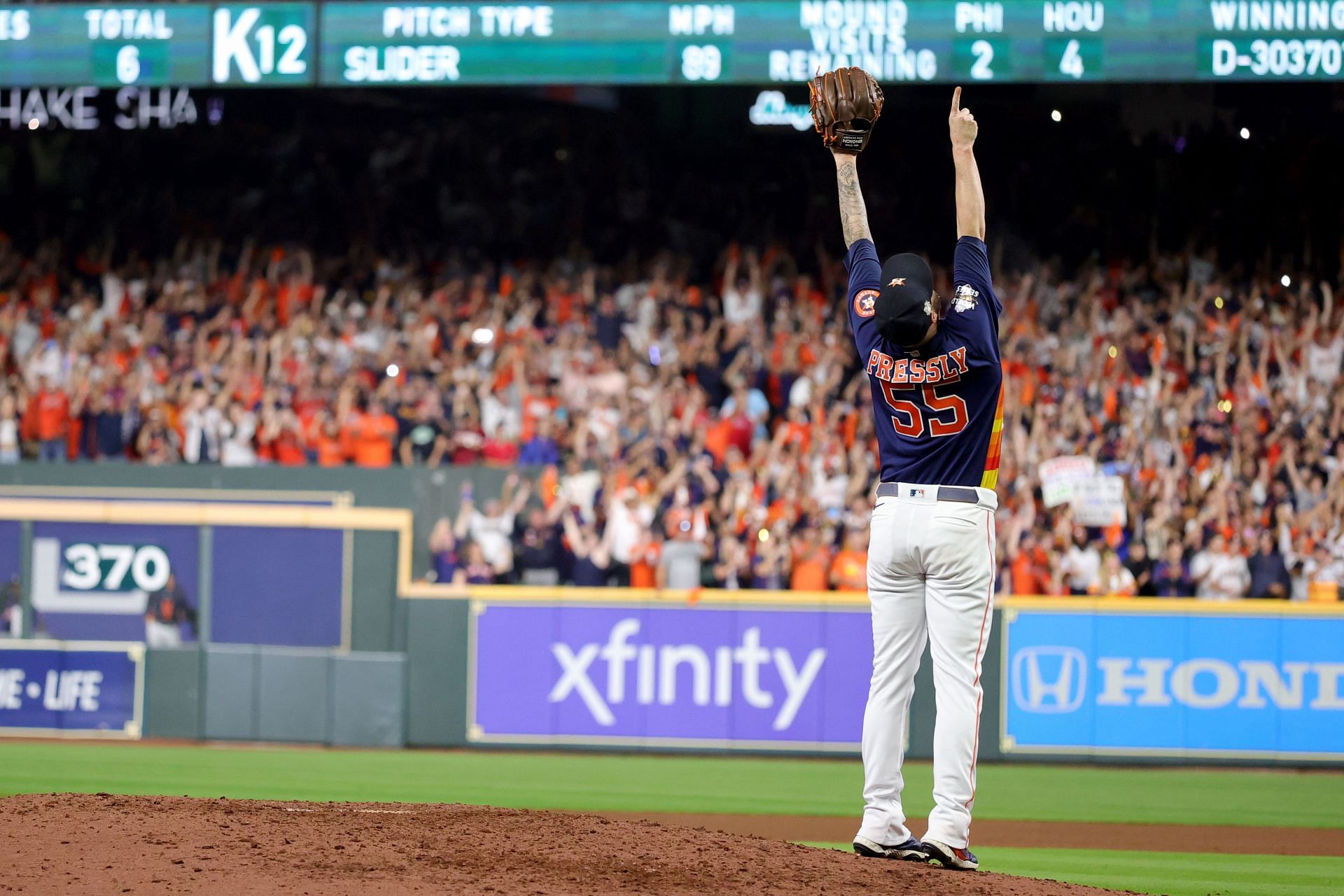 World Series 2022: Houston Astros win first title-clinching home game among  the major sports in the city of Houston since 1995