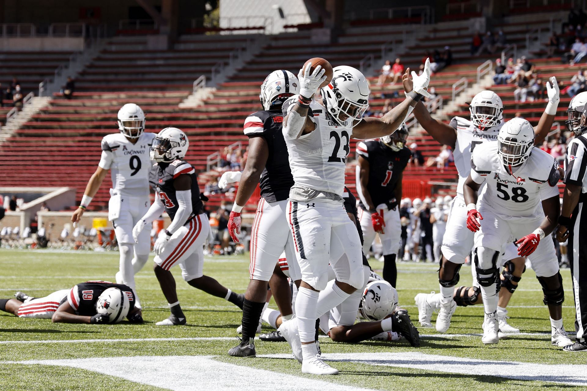 Austin Peay v Cincinnati