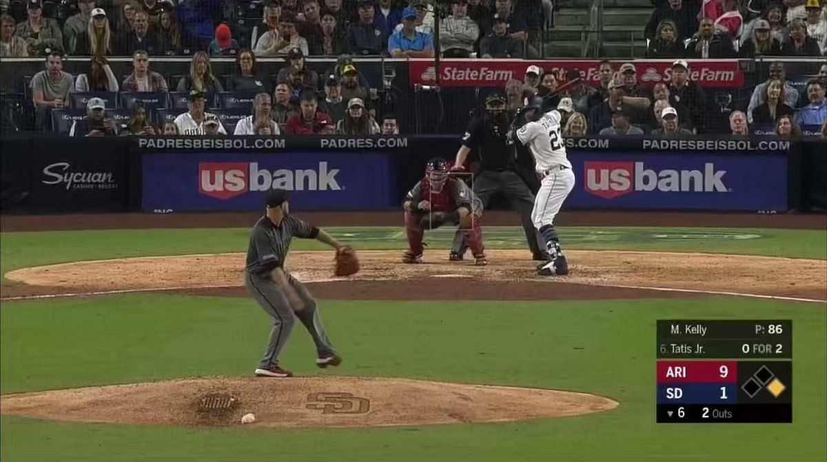 Yankees fans serenade Fernando Tatis Jr. with 'steroids' chant; Padres  outfielder basks in it