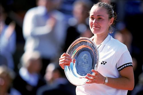 Martina Hingis lost to Steffi Graf in the 1999 French Open final.