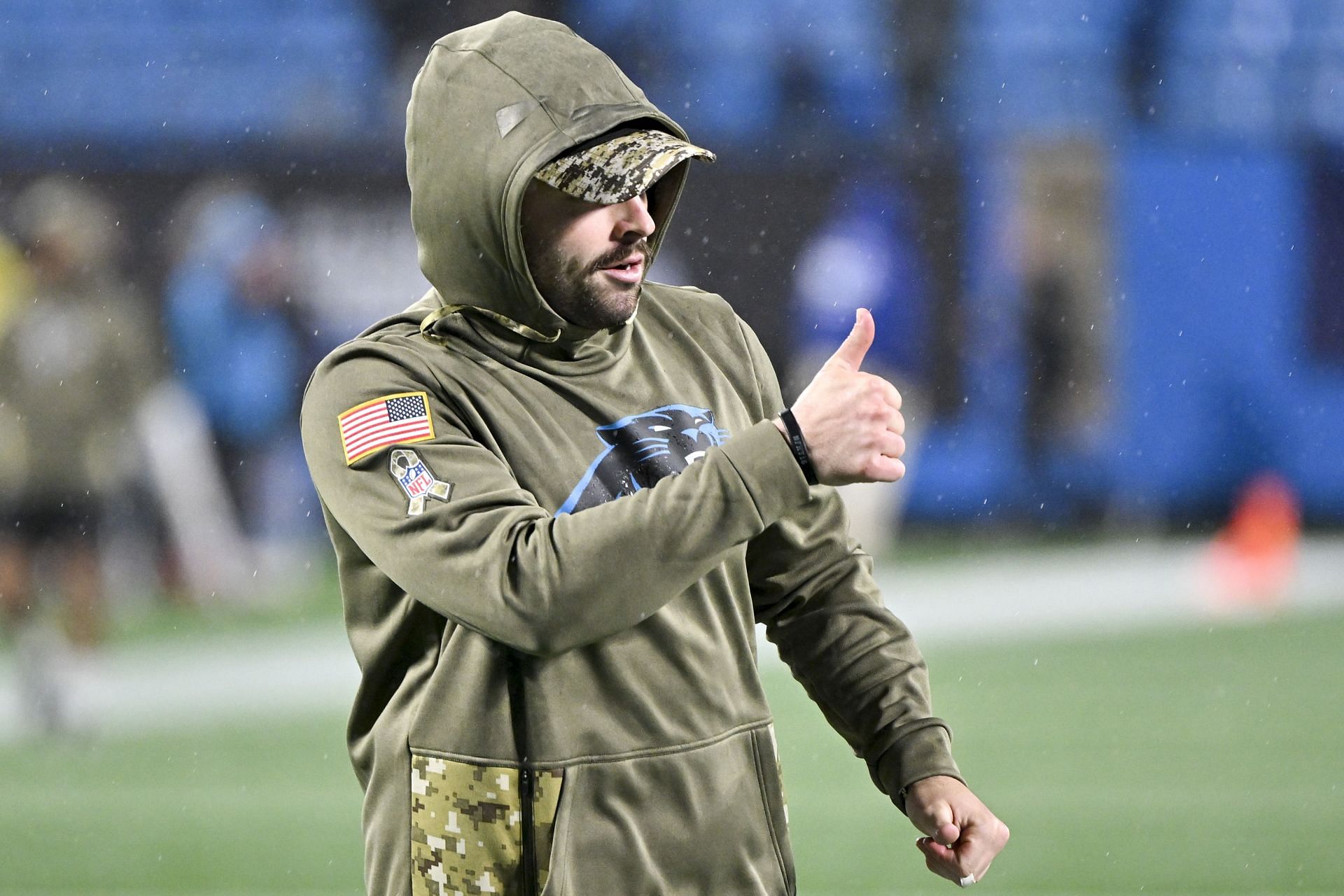 Baker Mayfield Gets Sassy With Panthers Fan Holding His Browns Jersey