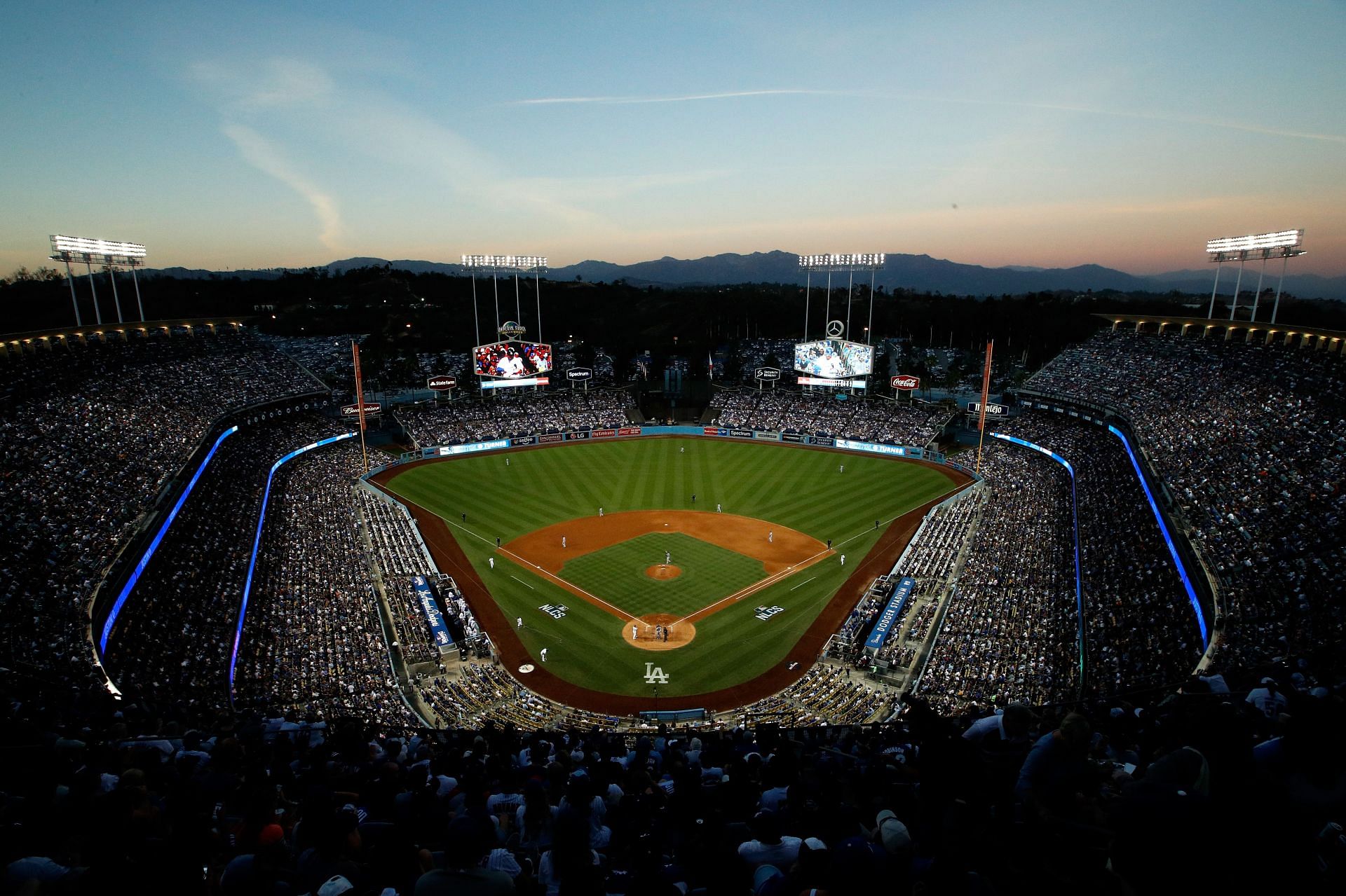 NLCS - Chicago Cubs v Los Angeles Dodgers - Game Five