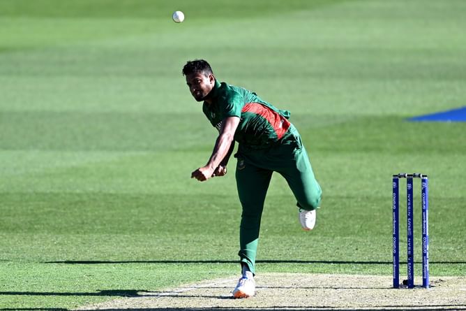 "He has at the back of his mind that they aren't going to win" - Wasim Akram slams Shakib Al Hasan's comments ahead of T20 World Cup clash against India