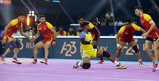 PKL 2022 में एक रेड में 6 डिफेंडर के आउट होने से मैच का नतीजा पलटा, सिद्धार्थ देसाई की टीम को बड़ी गलती पड़ी बहुत ज्यादा भारी