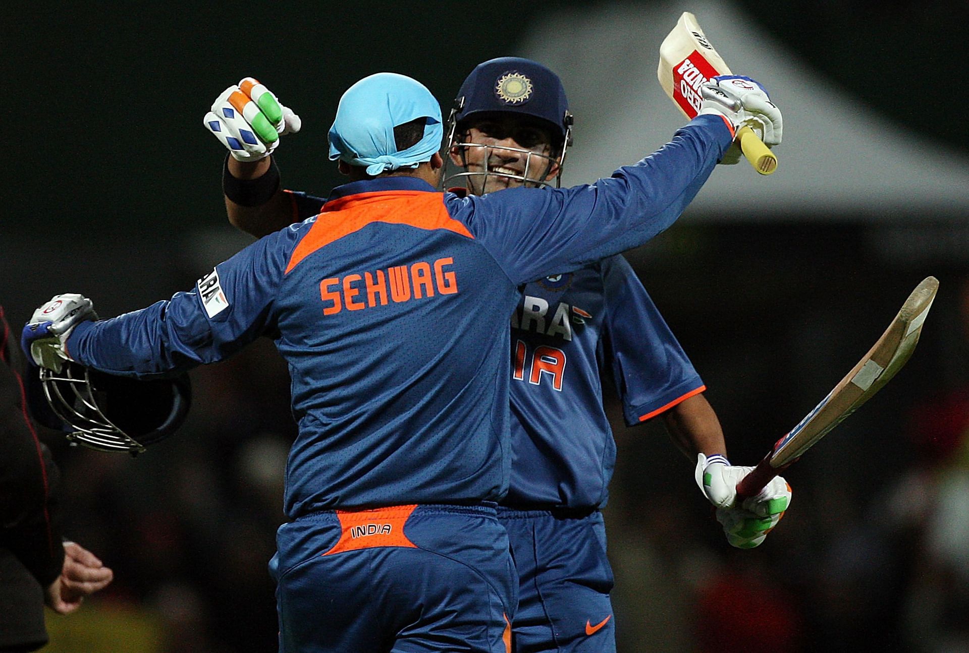 Gambhir played a supporting role to Sehwag in the fourth ODI