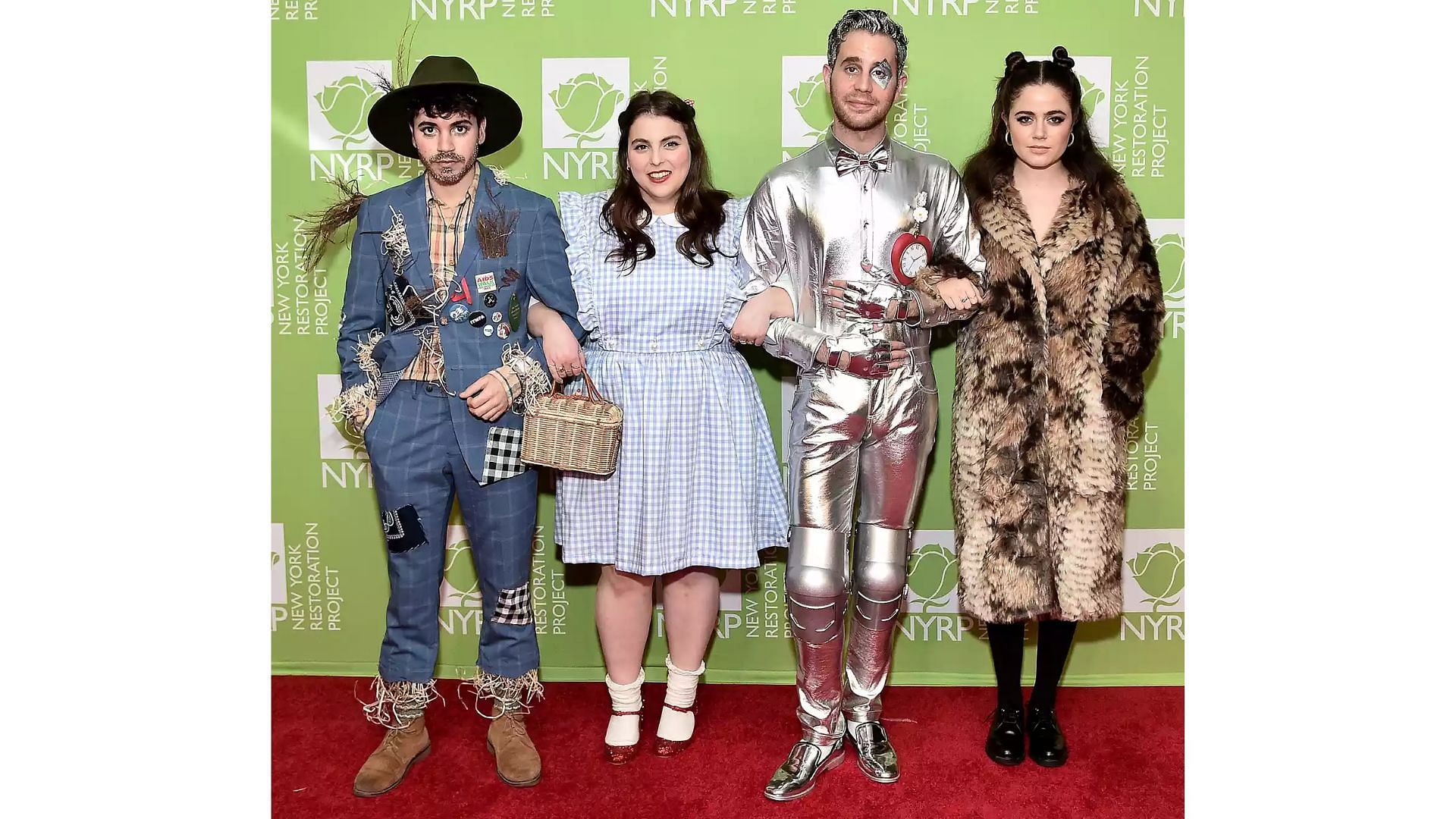 Platt and Galvin attend Bette Midler&#039;s Hulaween party with Beanie Feldstein and Molly Gordon. (image via Getty/Steven Fredman)