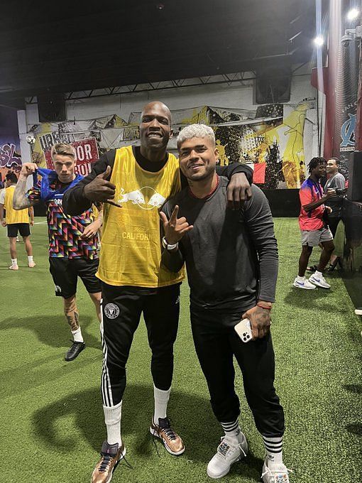 Why is Chad Johnson on the World Cup broadcast? Former NFL receiver ' Ochocinco' part of Fox Sports studio team for 2022