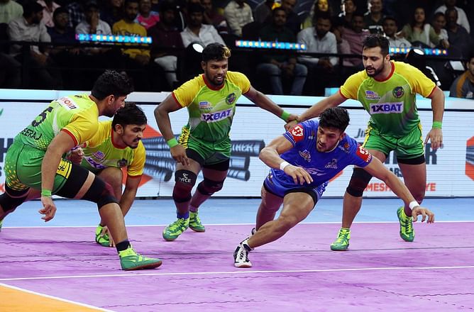 PKL 2022 में Patna Pirates की हार के बाद पॉइंट्स टेबल, टॉप 5 रेडर्स और डिफेंडर्स