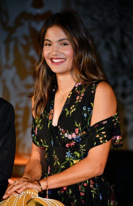 Emma Raducanu celebrates 20th birthday with friends at the Four Seasons