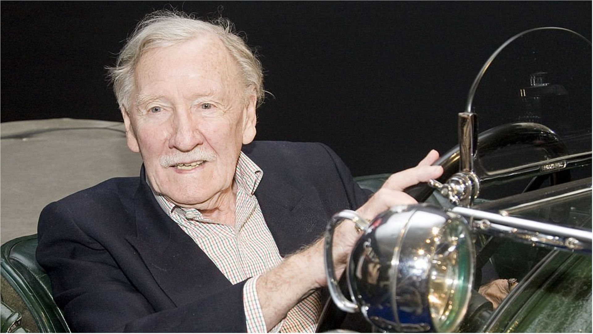 Leslie Phillips recently died at the age of 98 (Image via John Phillips/Getty Images)