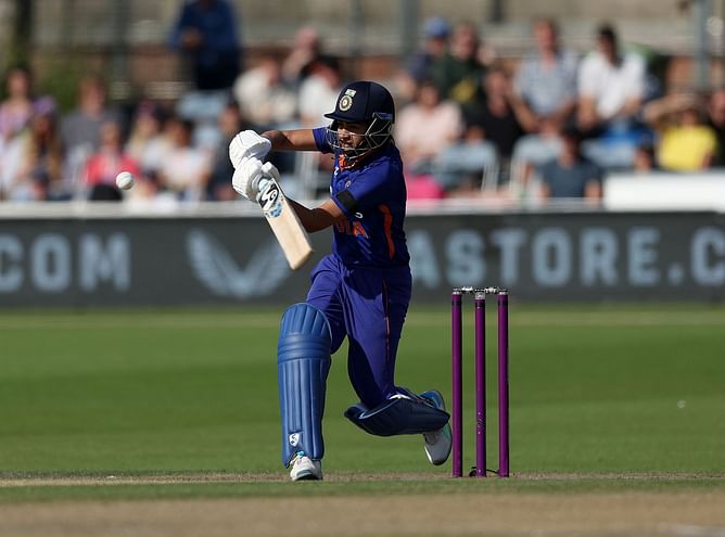 “To ky teri tarah ghar beth k comment pass kru?” - Yastika Bhatia gives it back to troll who told her not to play T20s