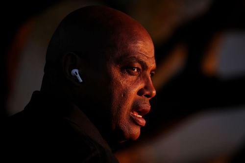 Decades later, Charles Barkley is still ticked off at Scott Hastings for taking a shot at him.