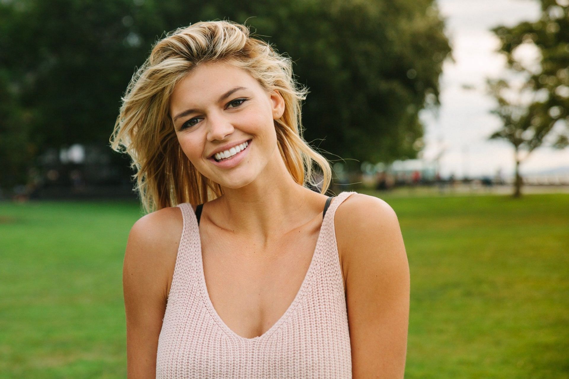 Actress Kelly Rohrbach