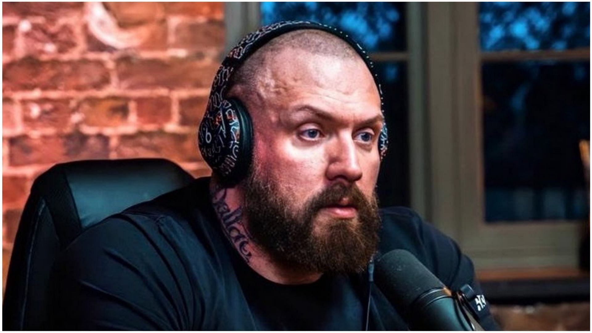 YouTuber and streamer True Geordie has been unbanned from Twitch following Islamophobic comments (Image via YouTube)