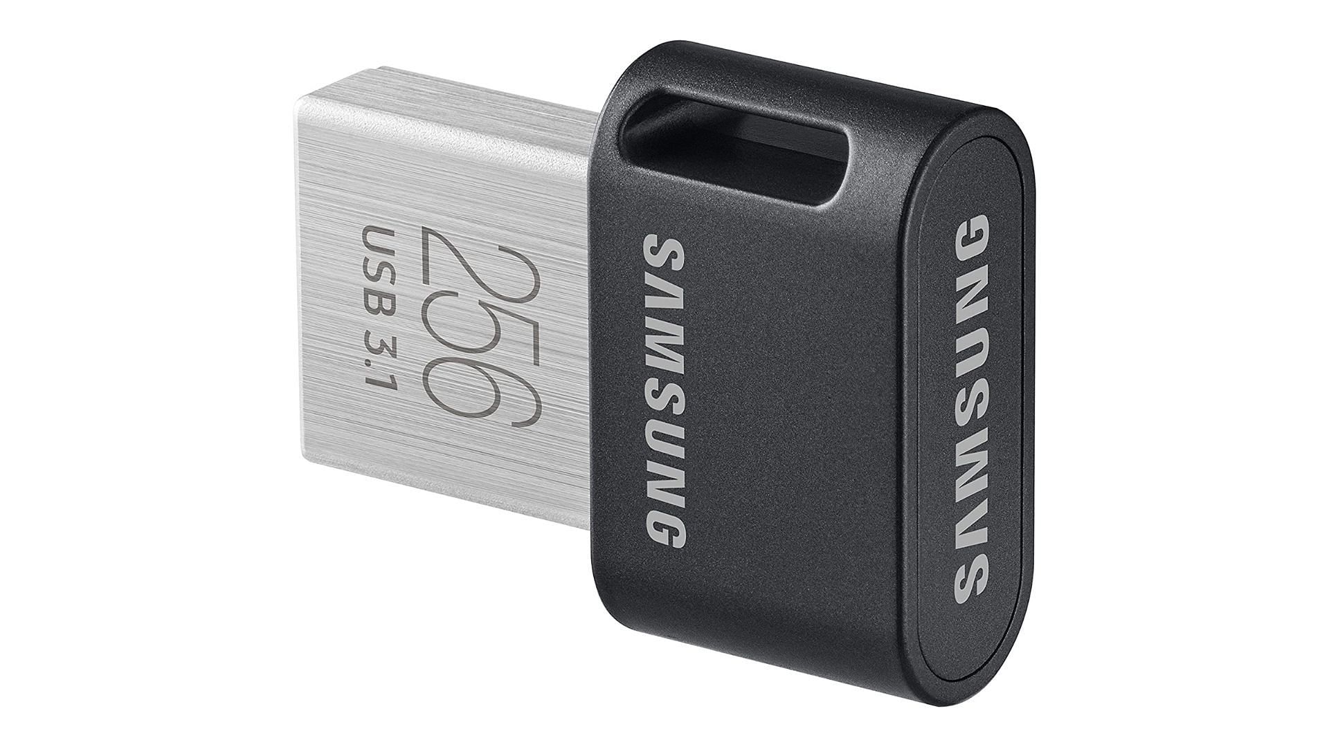 The Samsung MUF-256AB/AM FIT PLUS 256 GB flash drive (Image via Amazon)