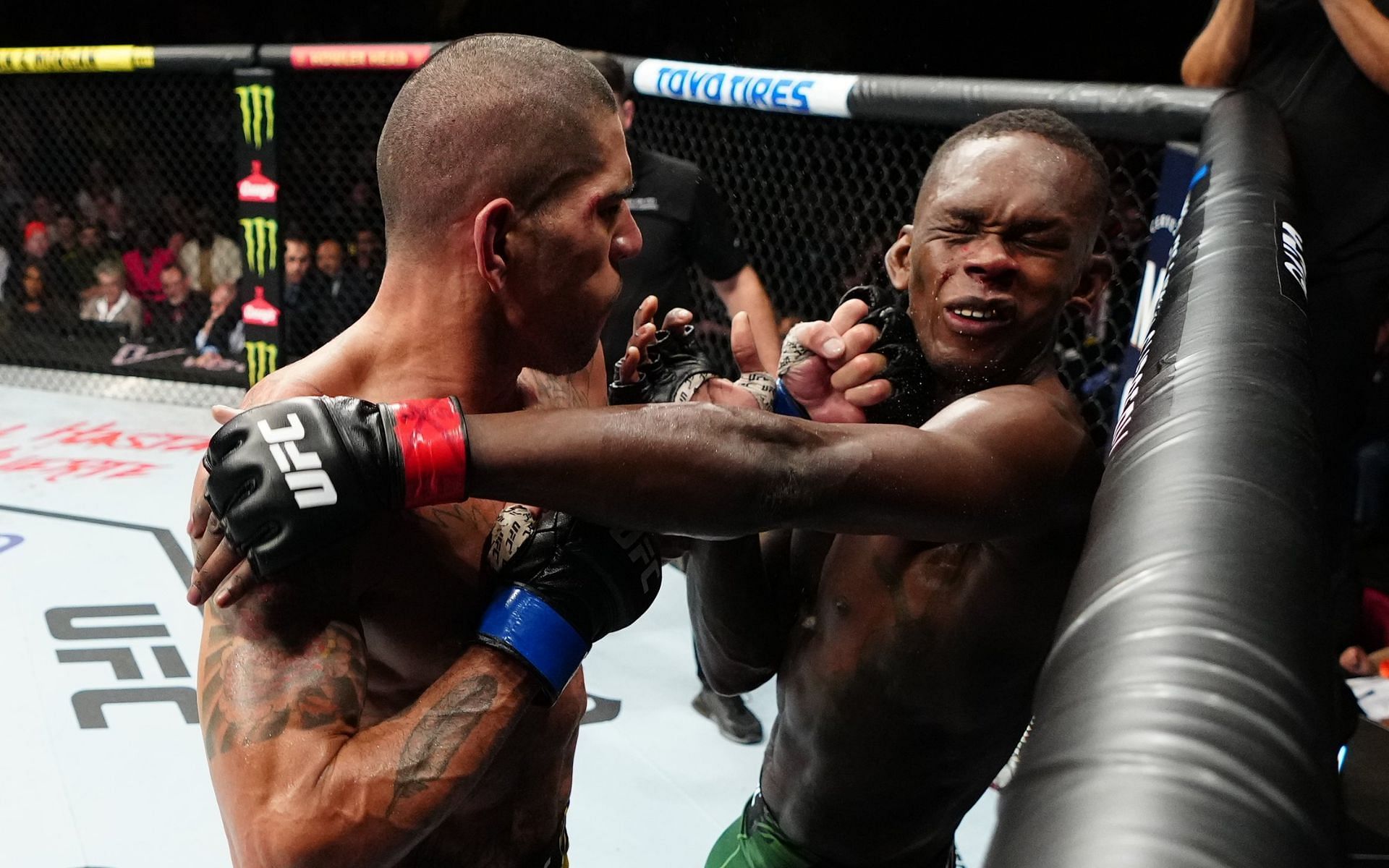 Israel Adesanya vs. Alex Pereira [Image courtesy: @ufc on Twitter]