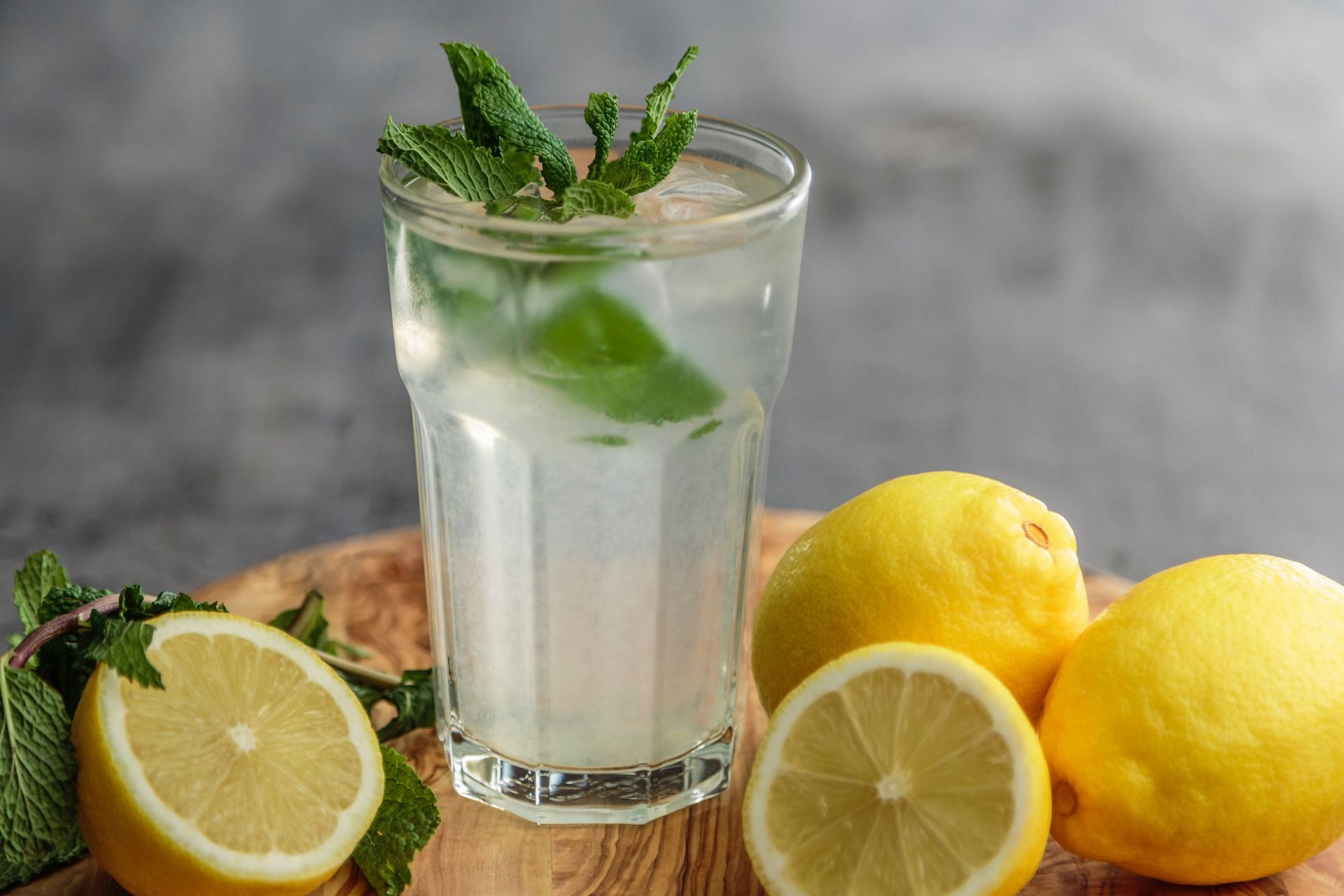Drinking lemon water at room temperature is more beneficial for the body. (Image via Francesca Hotcin)