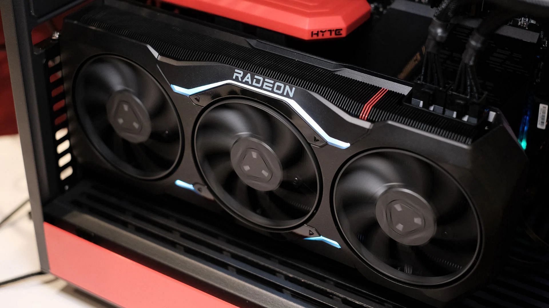  Radeon RX 7000 series GPU (Image via @BradChacos/Twitter)