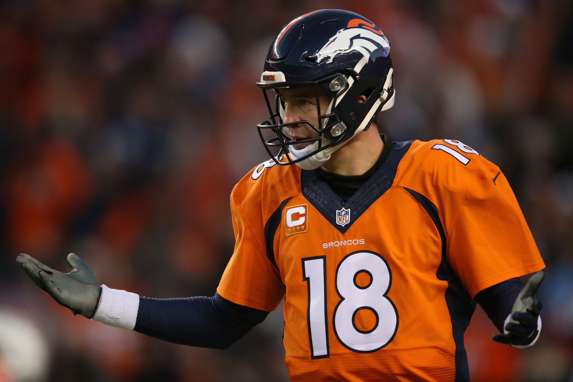 Denver Broncos quarterback Peyton Manning (18) throws during warm-ups  before their game against the Cincinnati Bengals at Paul Brown Stadium in  Cincinnati, Ohio, December 22, 2014. UPI/John Sommers II Stock Photo - Alamy