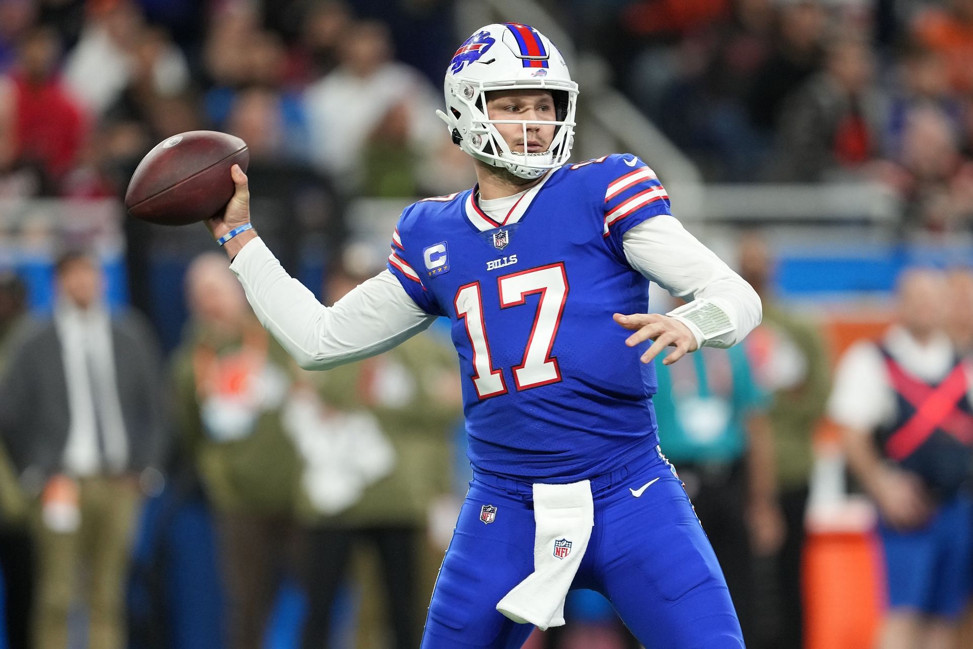 Josh Allen Won't Wear Sleeves For Crazy Cold Weather