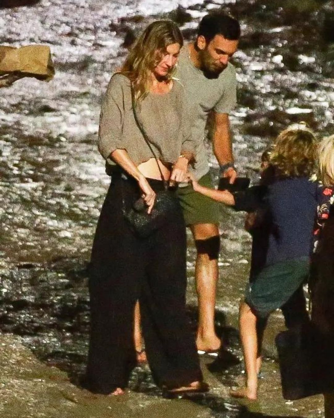 Bündchen with Valente and her & Brady's children in Costa Rica. Source: Page Six