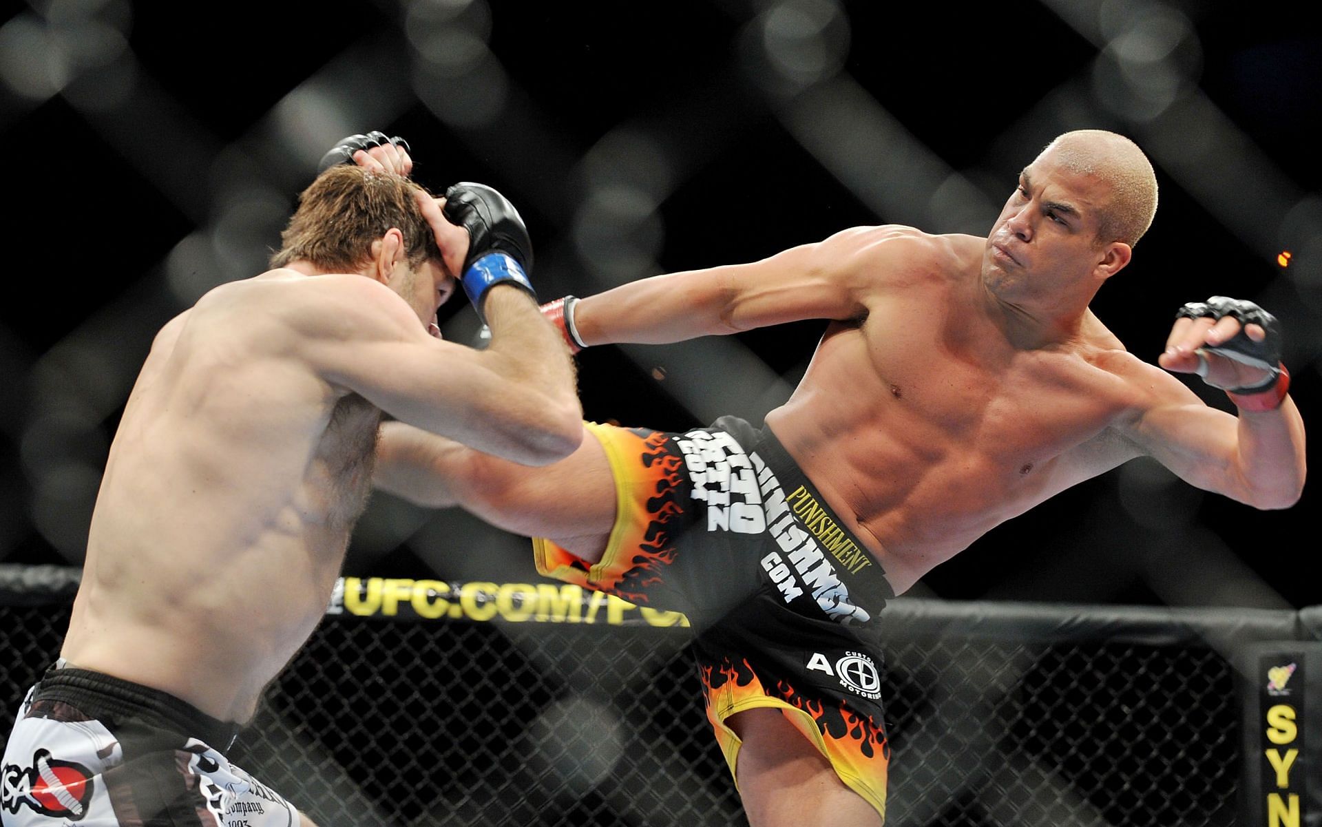 Tito Ortiz used a fence grab to gain an advantage in his bout with Rashad Evans in 2007