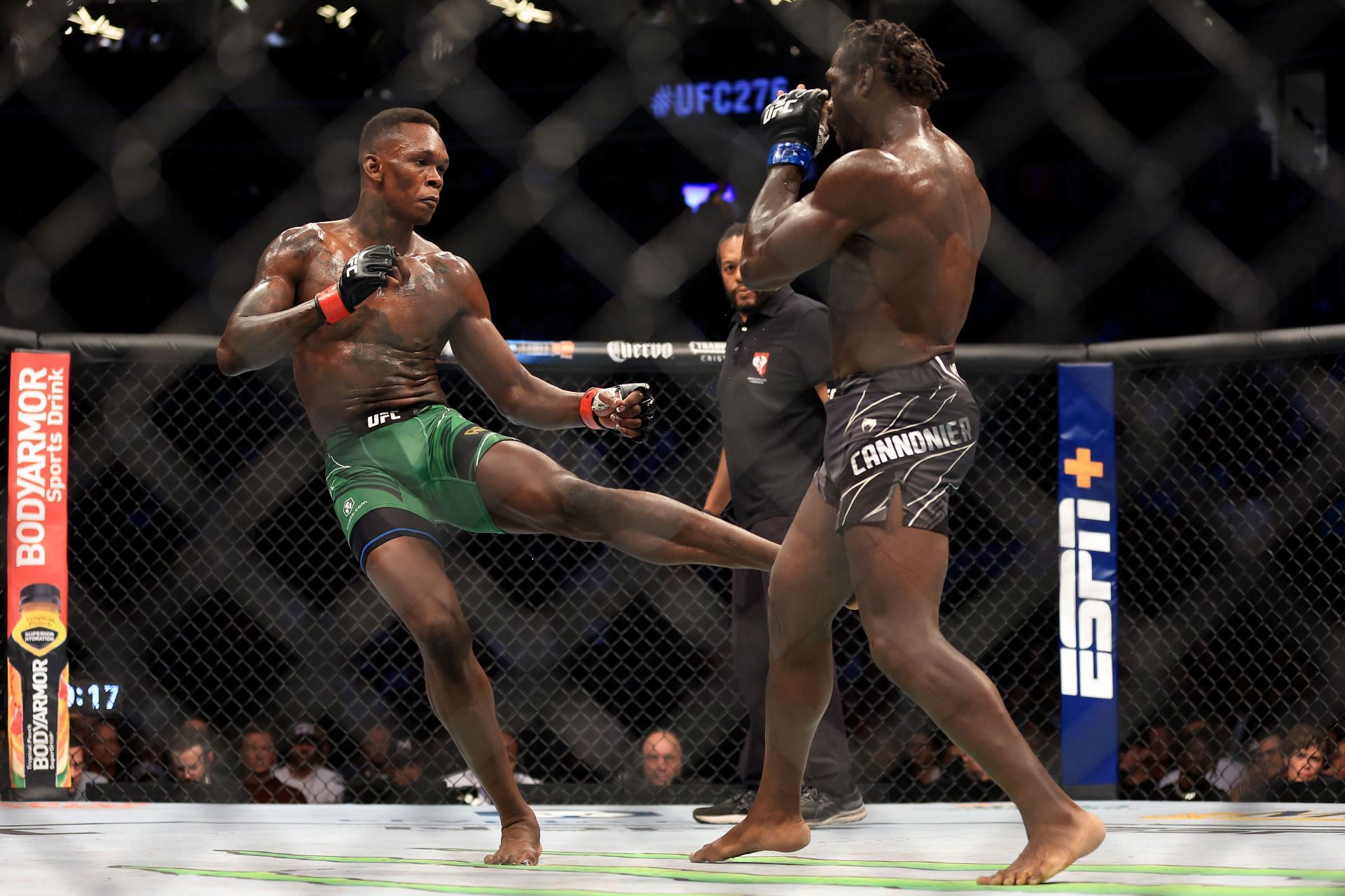 Israel Adesanya has 12 wins in a row to his name at 185lbs