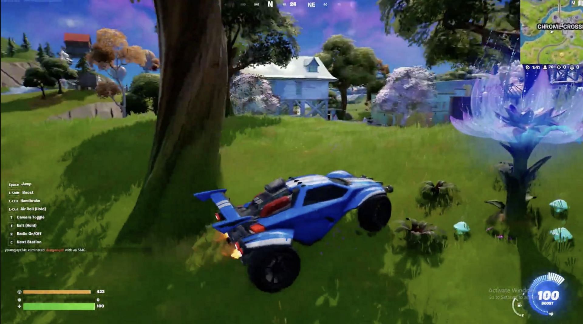 Drive around and look for enemies (Image via YouTube/NOOB NOOB FRUIT)