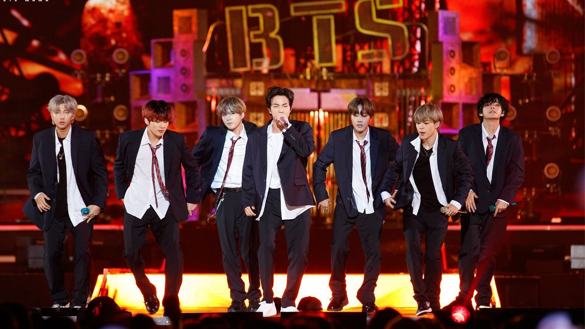 BTS at the 2019 MAMA Awards (Image via Twitter/MnetMAMA)