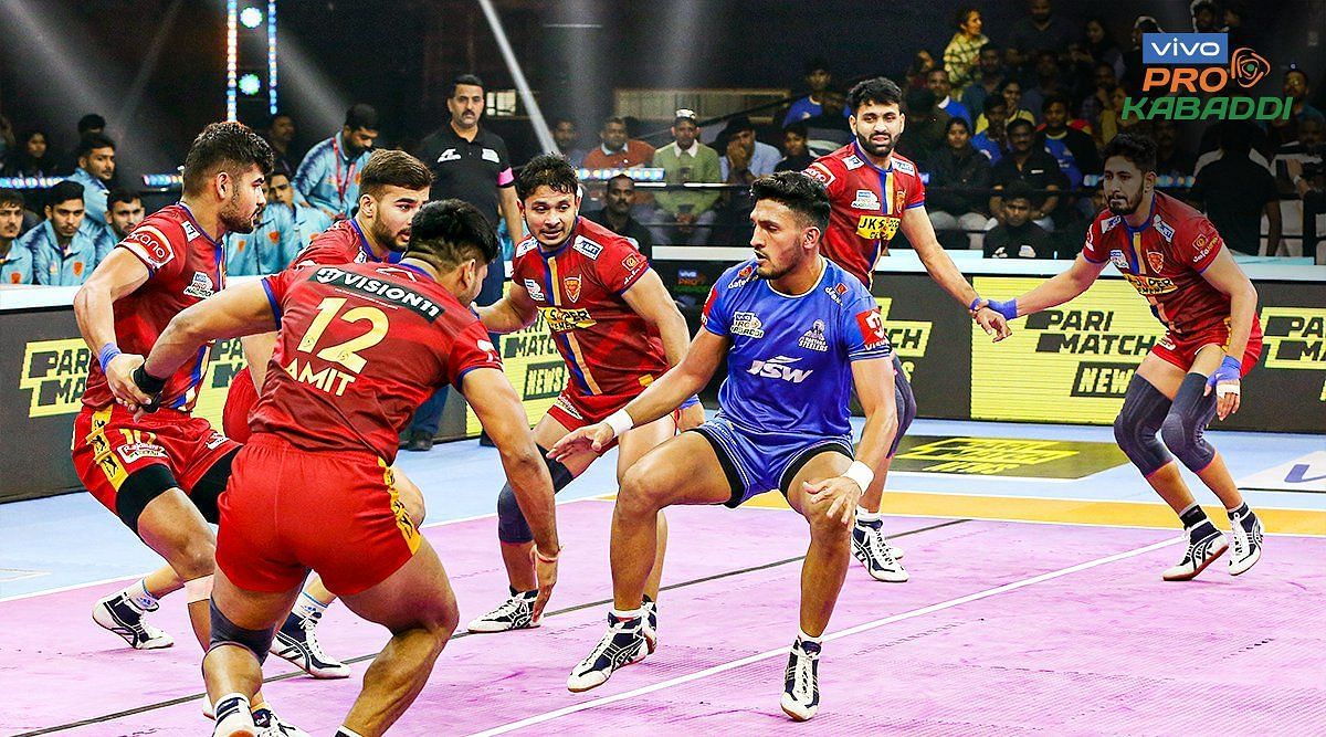 Haryana Steelers took on Dabang Delhi KC yesterday evening (Image: Twitter/PKL)