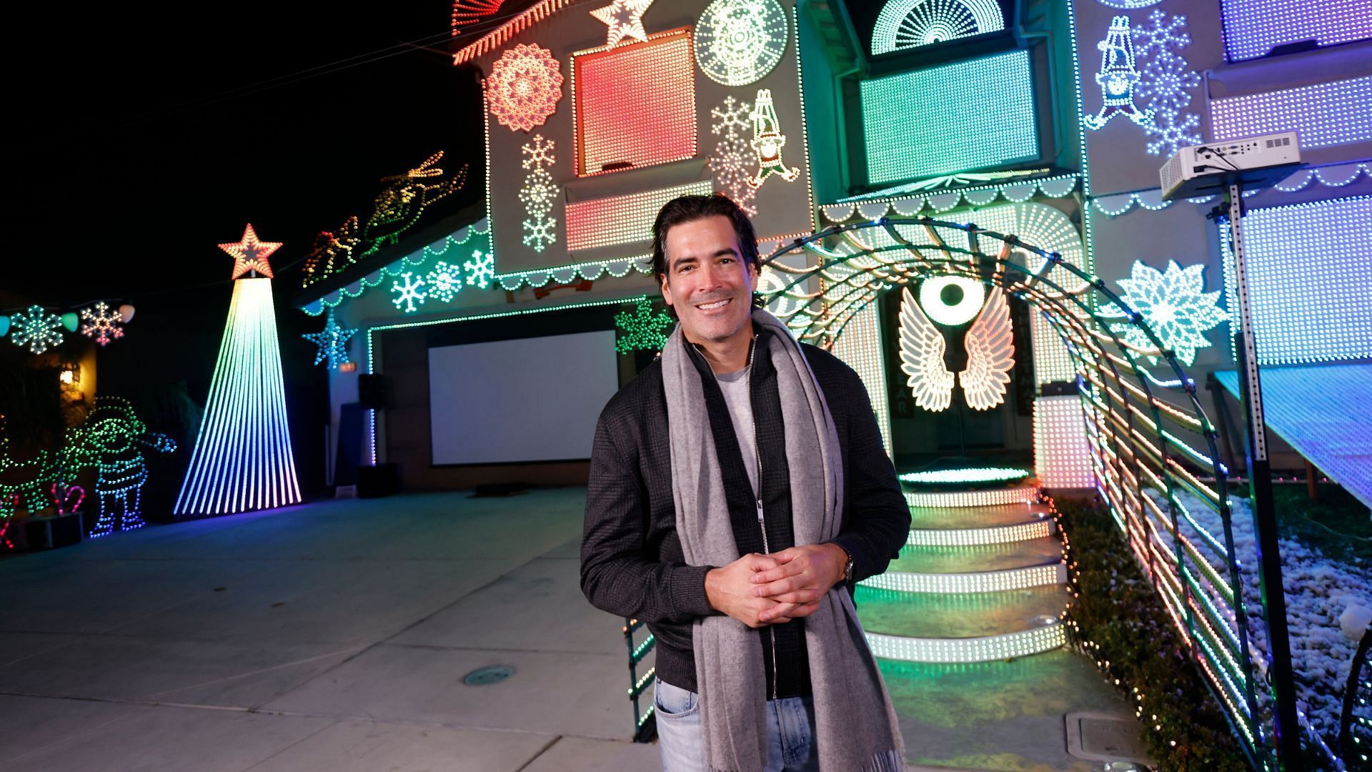 Carter Oosterhouse to host The Great Christmas Light Fight