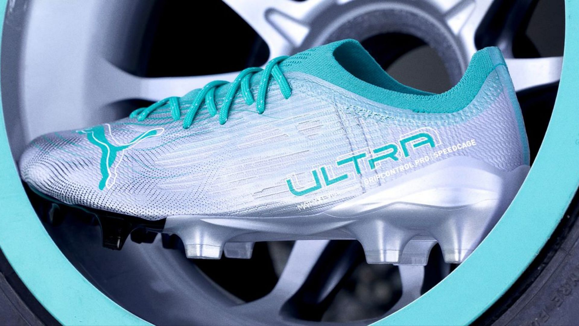 MAPF1 ULTRA 1.4 football boots (Image via Puma)