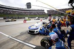 Here's how Kyle Larson repaid Chase Elliott at Martinsville with unique favor