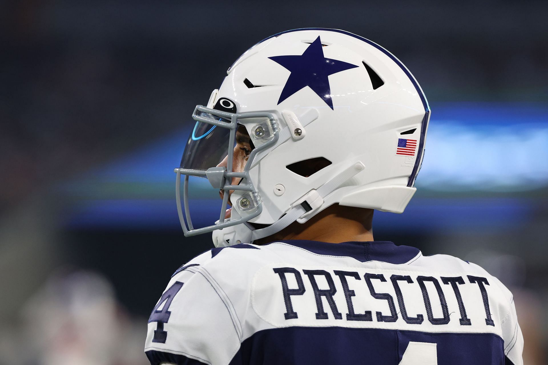 Alpha move right there, Huge weirdo vibes - Dak Prescott's phone  wallpaper splits opinions among NFL fans of social media